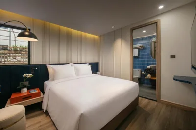 Urban Neighbor con vistas al patio interior — MAY DE VILLE Prestige Hotel